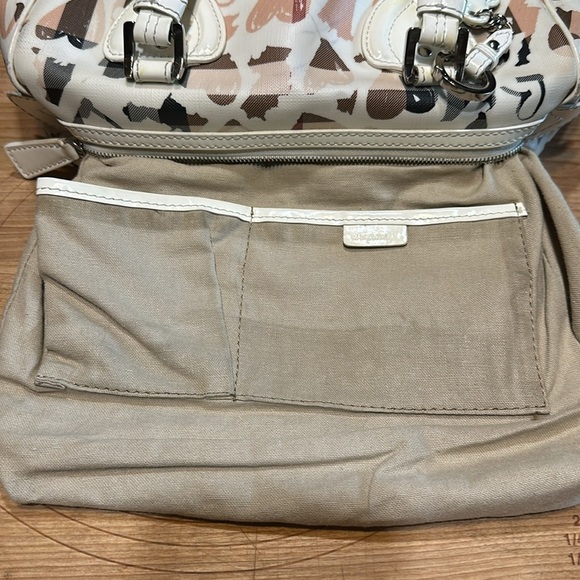 Burberry patent Nova check heart Chester bowling bag with COA. - Picture 14 of 16